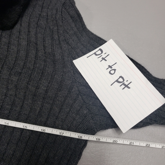 Plaza south gray, black wool blend sweater MP - Picture 6 of 12